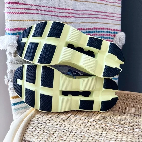 On Running Cloudmonster Nimbus Hay Road-Running Sneakers Women’s Size 7.5 - Picture 9 of 9